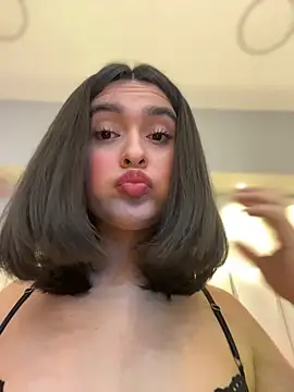 Chat +18 de MiahWindsor ao vivo