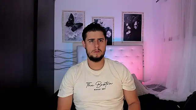 Ryan_evannss_: διαδικτυακό σόου στην κάμερα