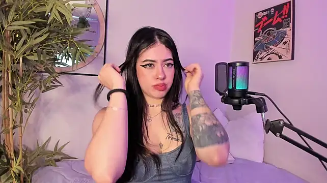 XXX chat uživo modela Alice_Vixen