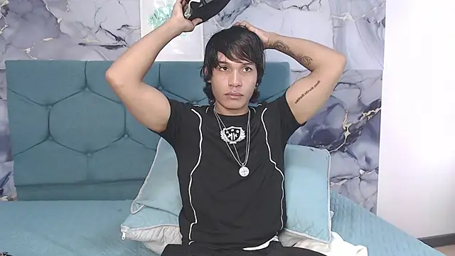 แชท XXX สดของ MaximilianRoth