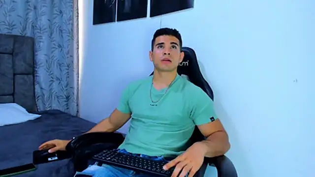 Chat XXX ao vivo de DarellTheseo