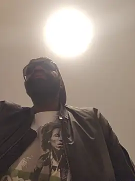 Bulgemaster001's Live XXX Chat