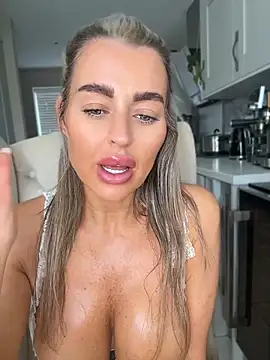 Chat +18 de Carmel_Louise ao vivo
