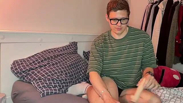 daniel-below Live XXX Chat