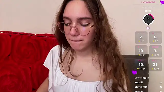 צ'אט XXX בשידור חי של AliKnop