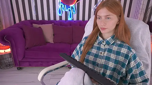 Chat XXX en directo de Nicol_Moonn