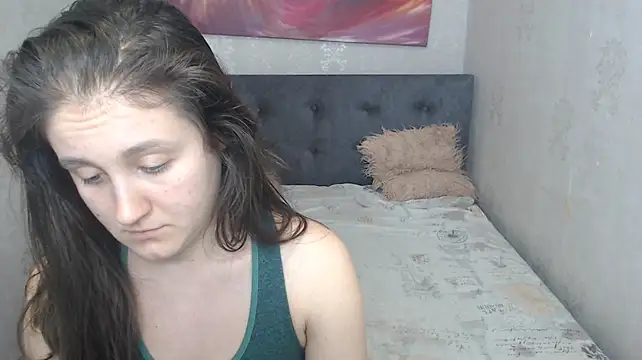 Holliy_Cooper Adlı Modelin Canlı XXX Sohbeti
