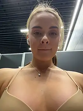 KristiRich Live XXX Chat