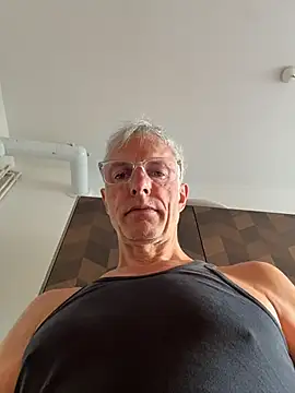 Czat XXX na żywo – SexyLeon8
