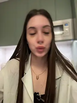 BOOMFOXY Adlı Modelin Canlı XXX Sohbeti