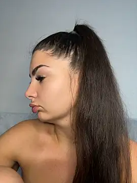 Alma_170900's Live XXX Chat
