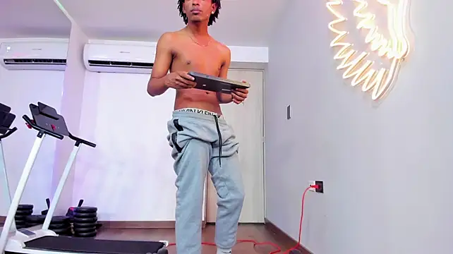 Raymond_steel Live XXX Chat