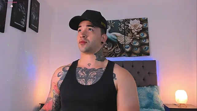 Chat XXX ao vivo de Mathew_Colee