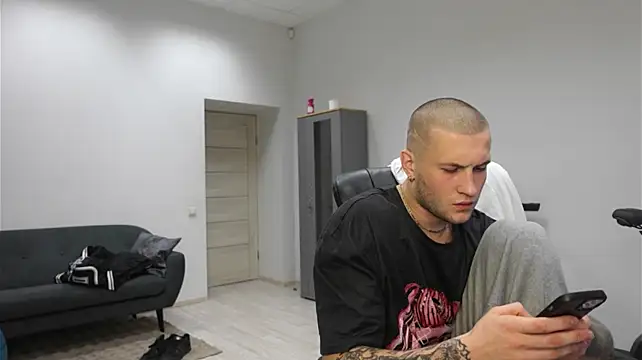 Онлайн чат XXX Igor_Wilde