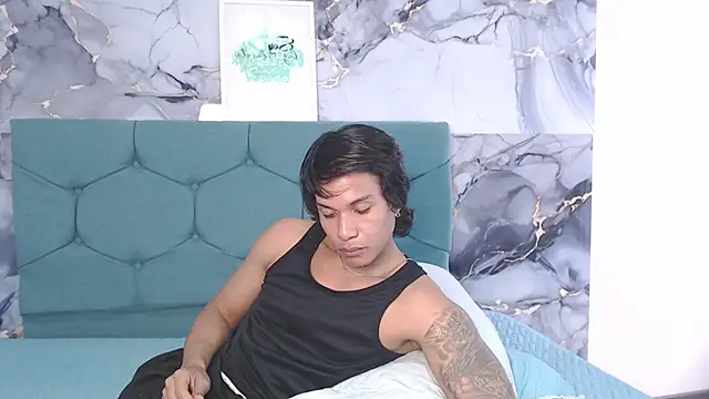 Chat XXX en directo de MaximilianRoth
