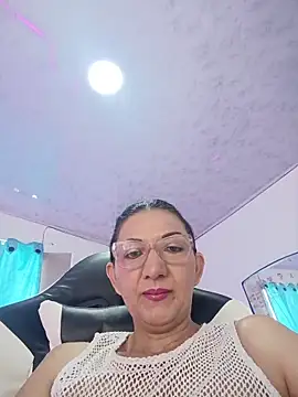 Serenity_Lux XXX чат на живо
