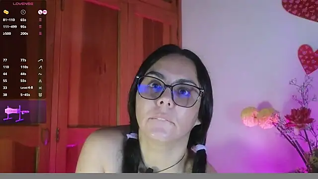 lovely_trix XXX чат на живо