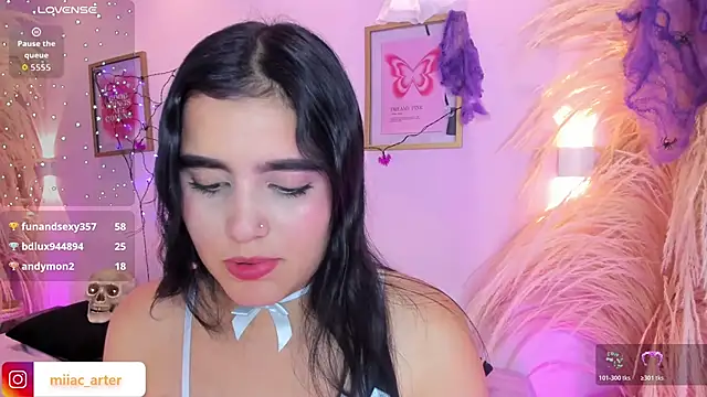 Chat XXX en directo de MiaaCarter_