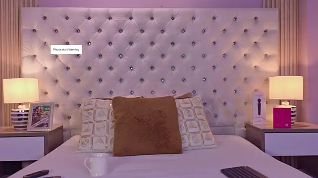 VaniaRouse live XXX chat