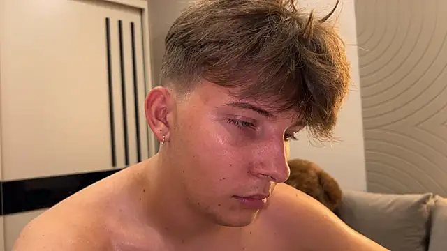 Онлайн чат XXX FlinsEuphoria