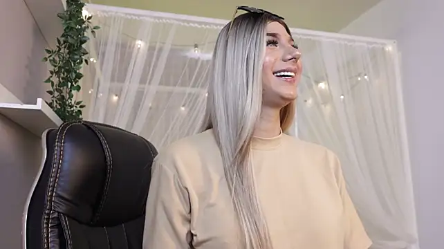 Martinaa_Rose XXX чат на живо