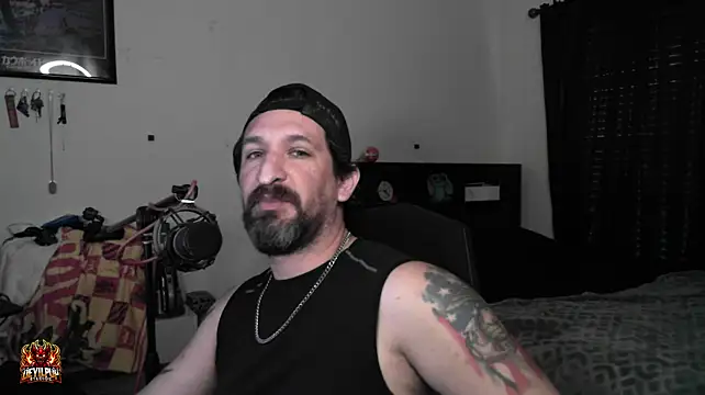 Chatroom XXX en direct de DevilPup75_