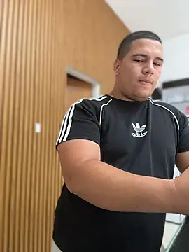 Czat XXX na żywo – Patricio_02