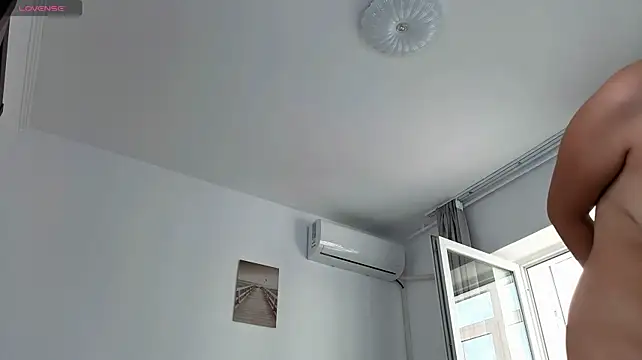 دردشة JullyFox الجنسية المباشرة