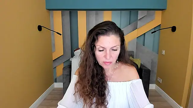 EllaLong's Live XXX Chat