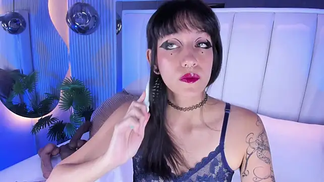 XXX chat uživo modela ViolettaColinss