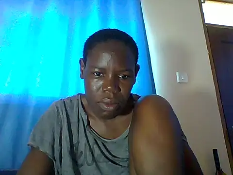XXX chat uživo modela Blacksexyqueen24
