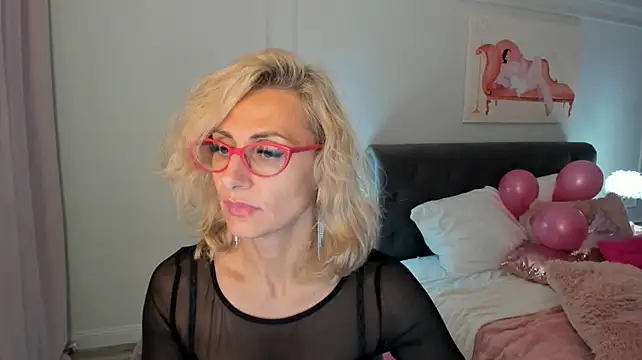 MuseOfStage's Live XXX Chat