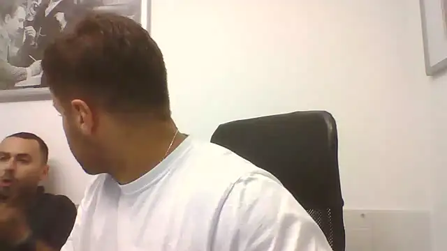Chatroom XXX en direct de FROCETTO93
