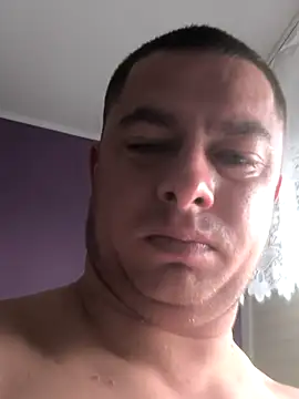szymi24 élő XXX-chatje