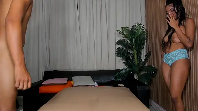 Savage_Room_X élő XXX-chatje