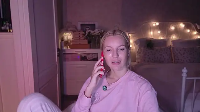 Živý XXX chat MauiBee