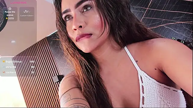 Holly_22's Live XXX Chat