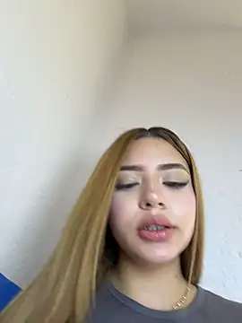 Chat XXX en directo de ChloeCollins__