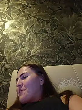 MilaMature Live XXX-Chat
