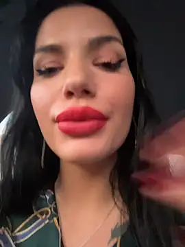 دردشة RaniaSnow الجنسية المباشرة