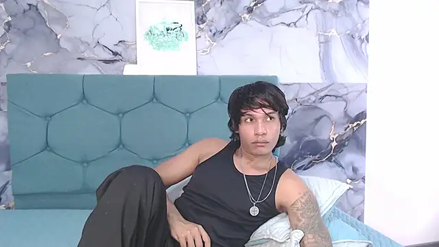 צ'אט XXX בשידור חי של MaximilianRoth