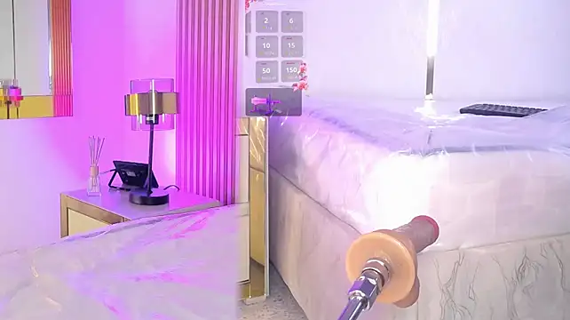 PeachMonroe Live XXX Chat
