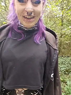 Purple_Coffin666 Adlı Modelin Canlı XXX Sohbeti