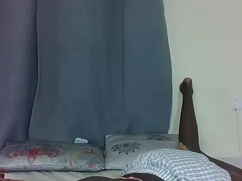 Chat XXX en directo de PinkTwinie-