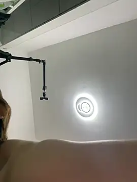 Xiaojuzi- Chat XXX live