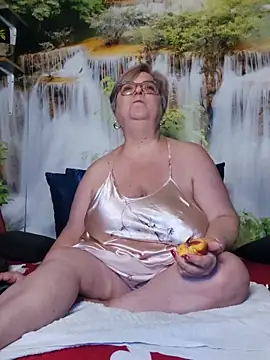 QueenPammy1 Adlı Modelin Canlı XXX Sohbeti