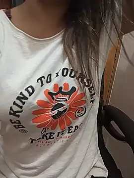 Chat XXX ao vivo de Tanha18
