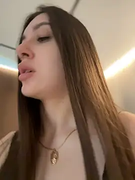 BOOMFOXY Adlı Modelin Canlı XXX Sohbeti