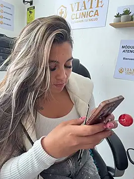Chat +18 de LIZ-06_ ao vivo