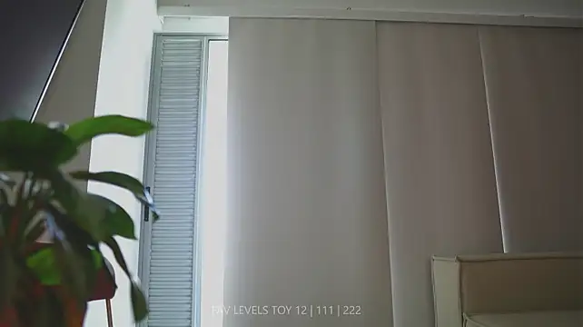dearnina_'s Live XXX Chat